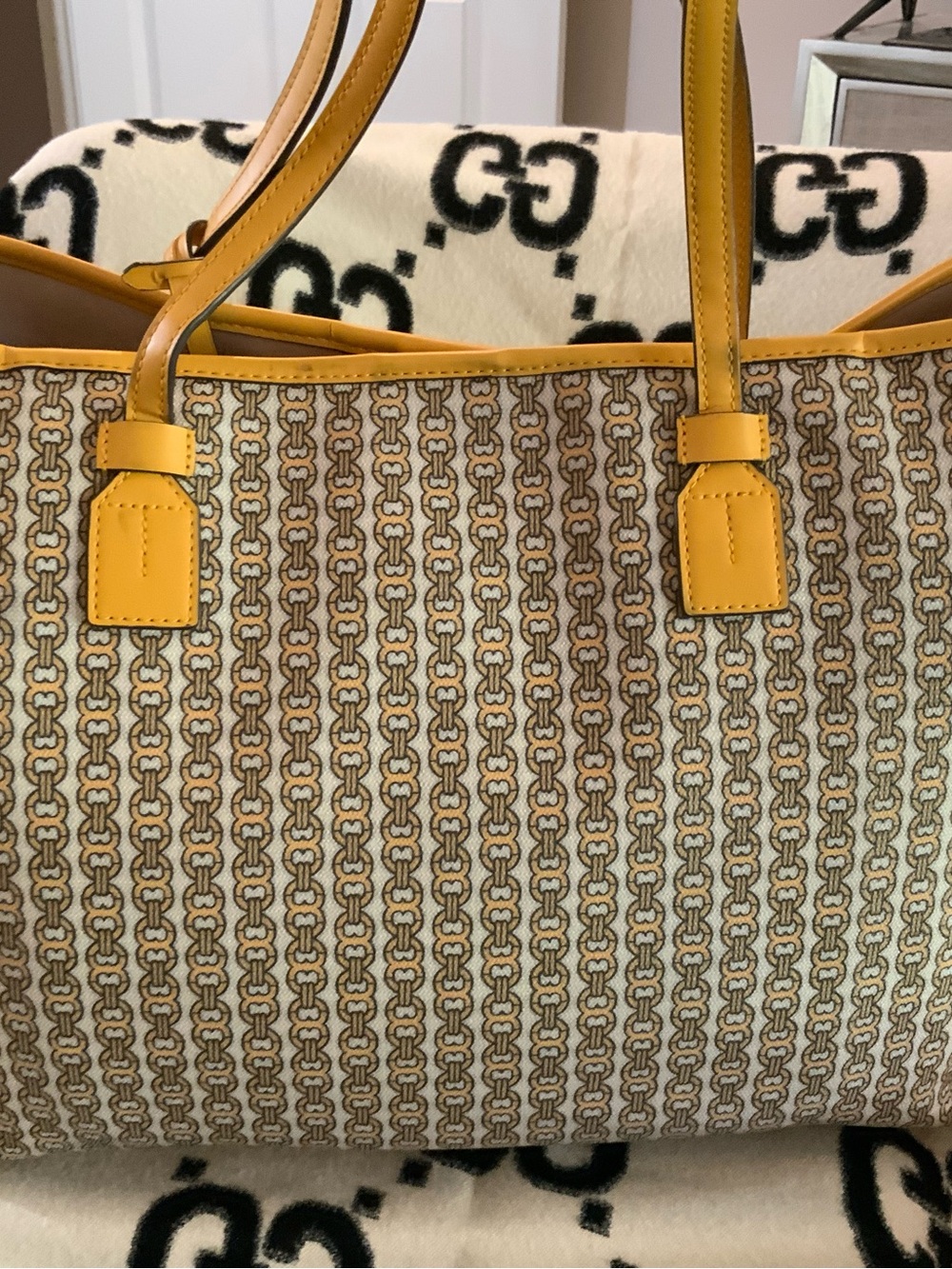 Tory Burch Gemini Link Canvas Tote - Picture 5 of 12